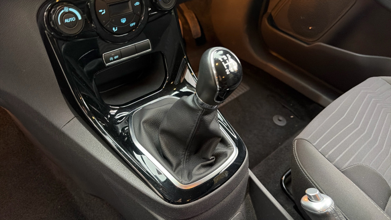 Ford Fiesta 1.0 EcoBoost Titanium 5dr Petrol Hatchback